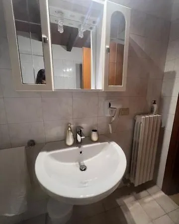 Affittibreviprbarilla1 Апартаменты Парма